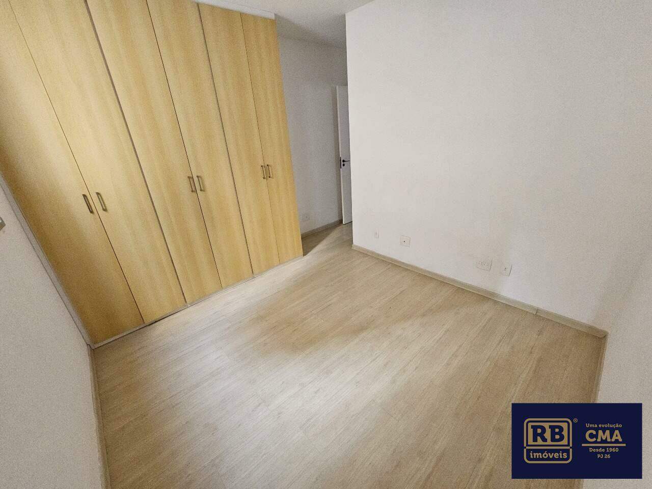 Apartamento à venda com 3 quartos, 85m² - Foto 2