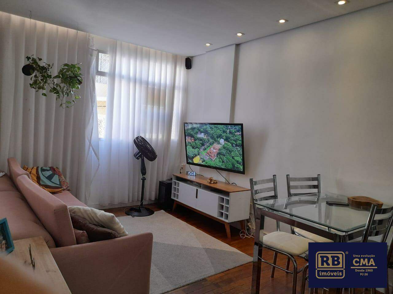 Apartamento à venda com 2 quartos, 62m² - Foto 1