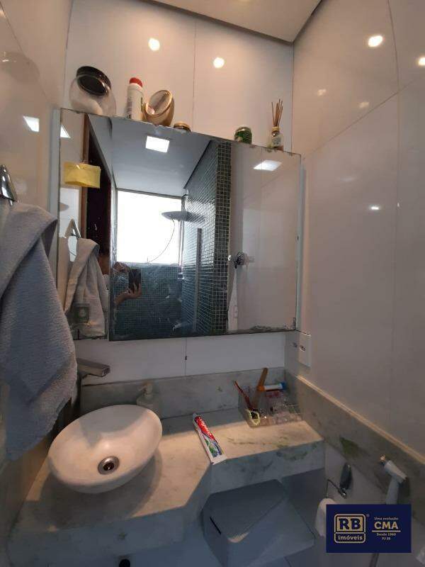 Apartamento à venda com 2 quartos, 62m² - Foto 12