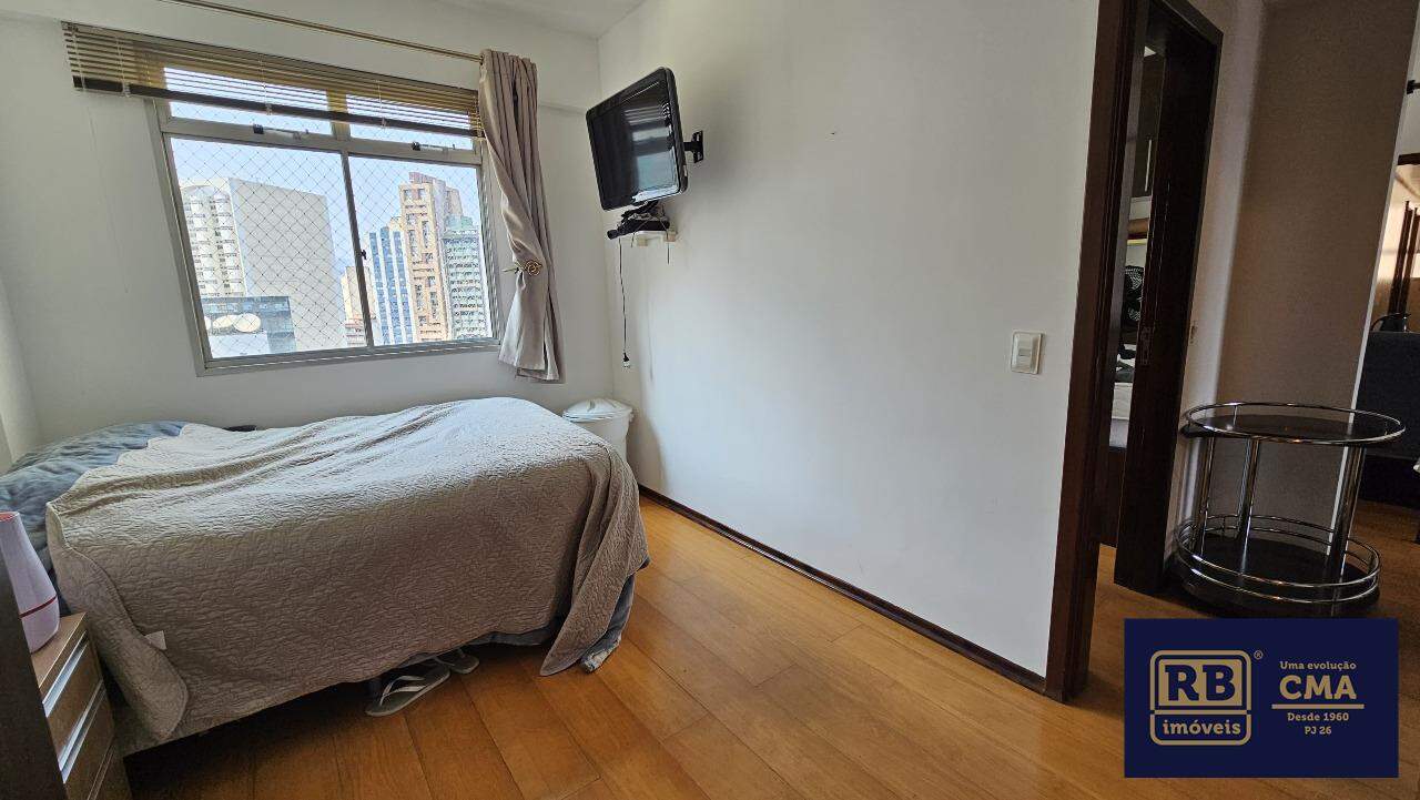 Apartamento à venda com 2 quartos, 75m² - Foto 2