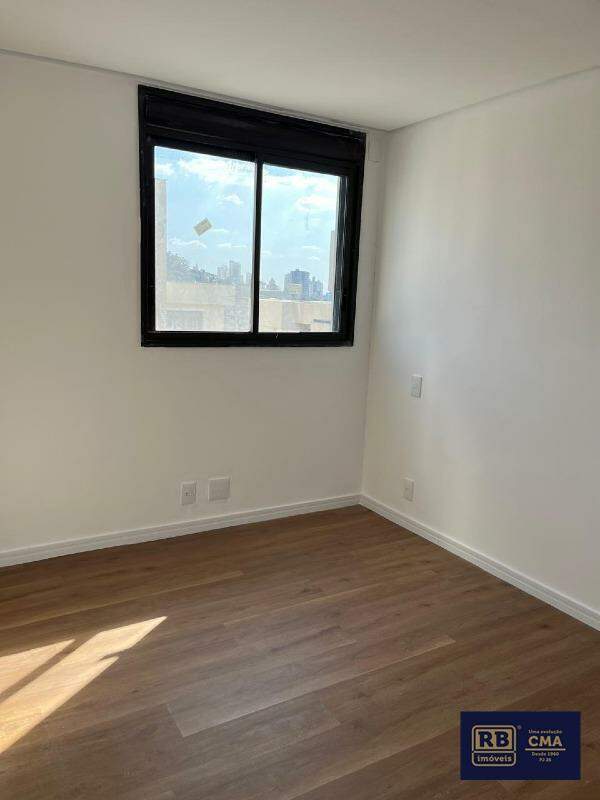 Apartamento à venda com 4 quartos, 150m² - Foto 8