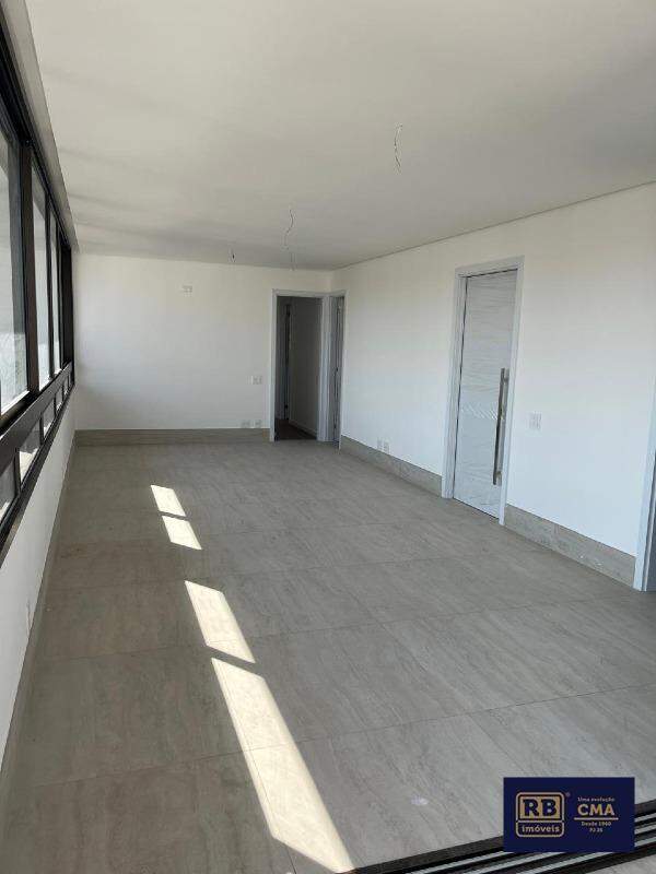 Apartamento à venda com 4 quartos, 150m² - Foto 2