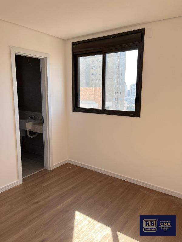 Apartamento à venda com 4 quartos, 150m² - Foto 7