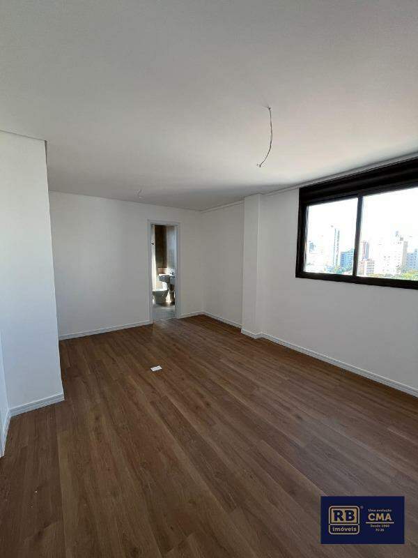 Apartamento à venda com 4 quartos, 150m² - Foto 6