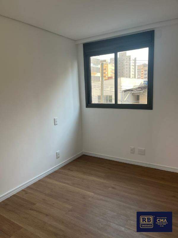 Apartamento à venda com 4 quartos, 150m² - Foto 6