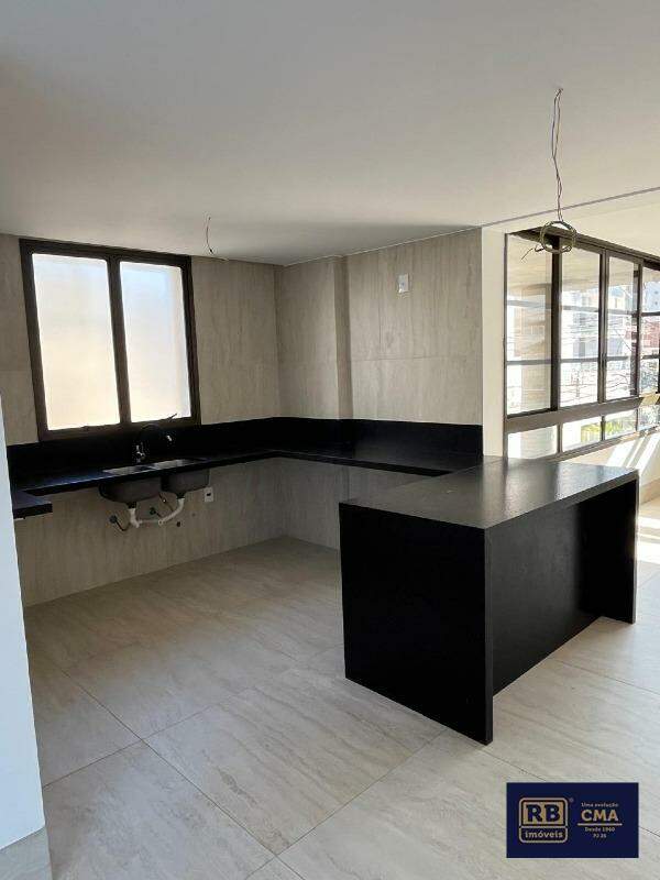 Apartamento à venda com 4 quartos, 150m² - Foto 4