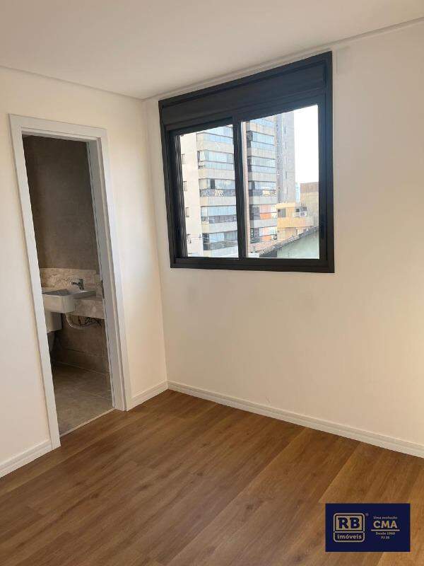 Apartamento à venda com 4 quartos, 150m² - Foto 8