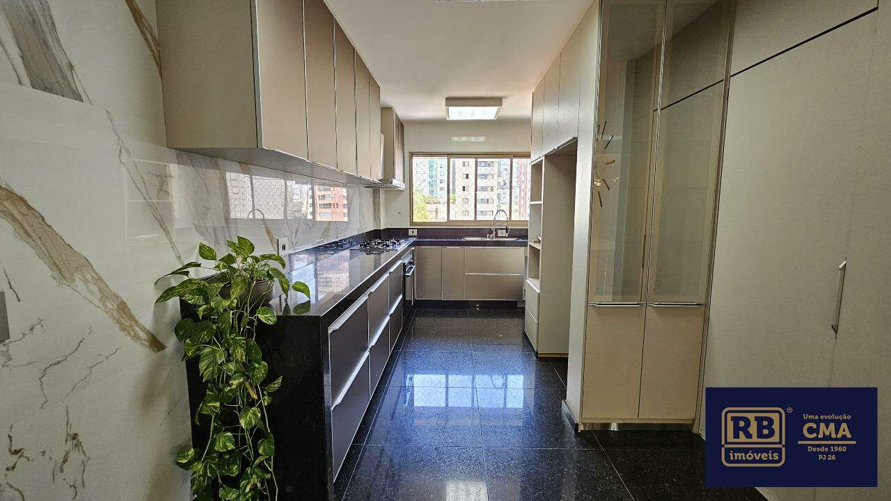 Apartamento à venda com 3 quartos, 178m² - Foto 9