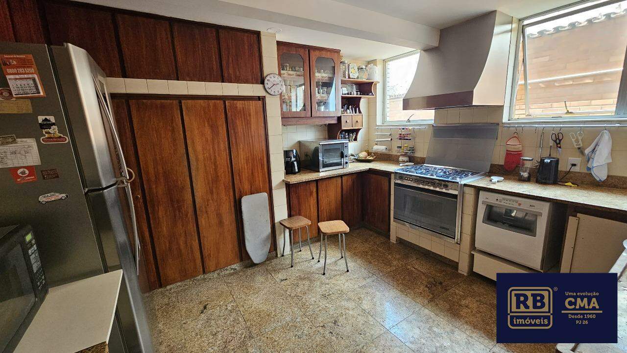 Casa à venda com 4 quartos, 350m² - Foto 9