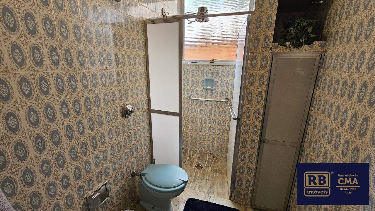 Casa à venda com 4 quartos, 350m² - Foto 15