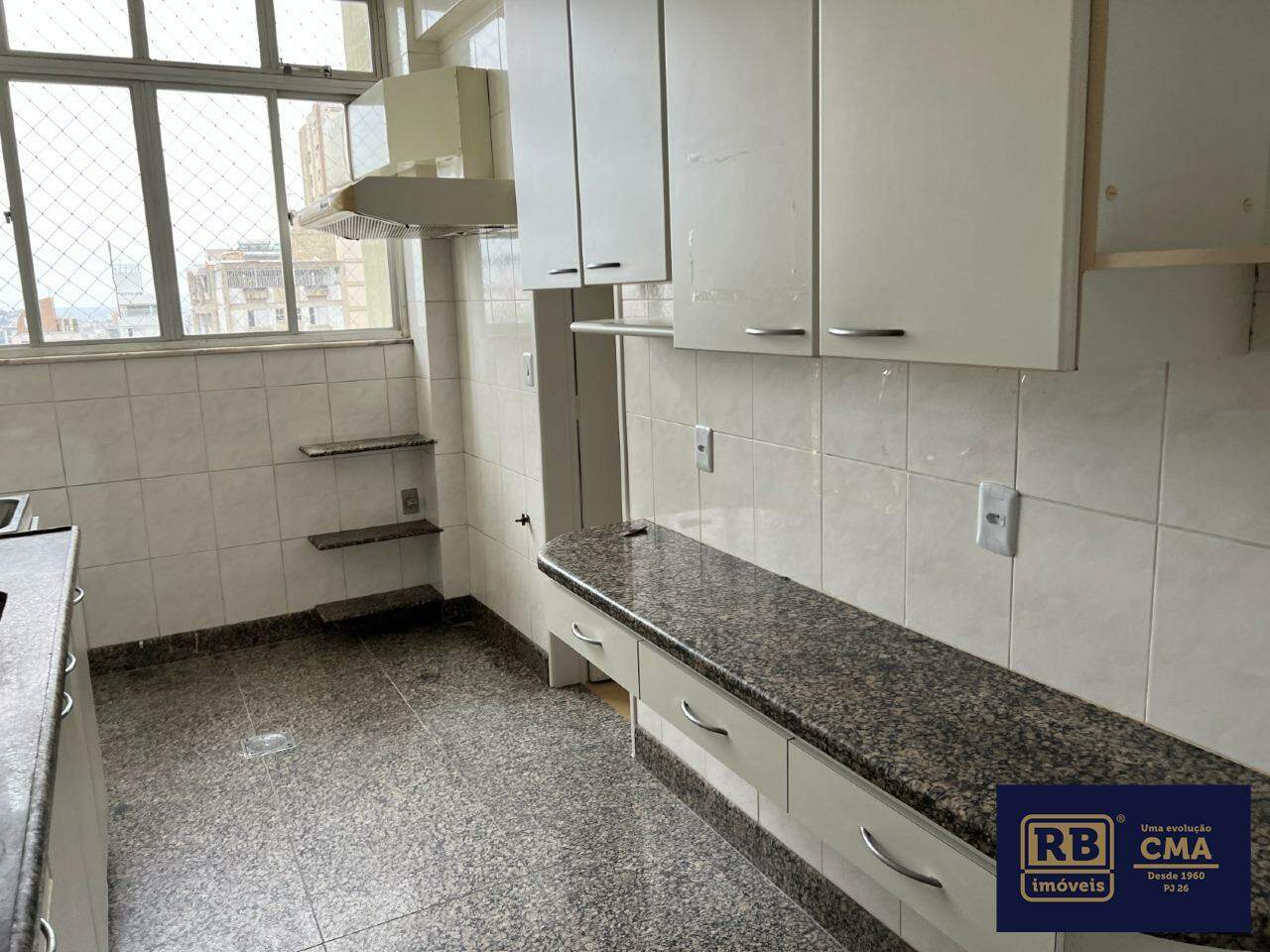 Apartamento à venda com 2 quartos, 80m² - Foto 5