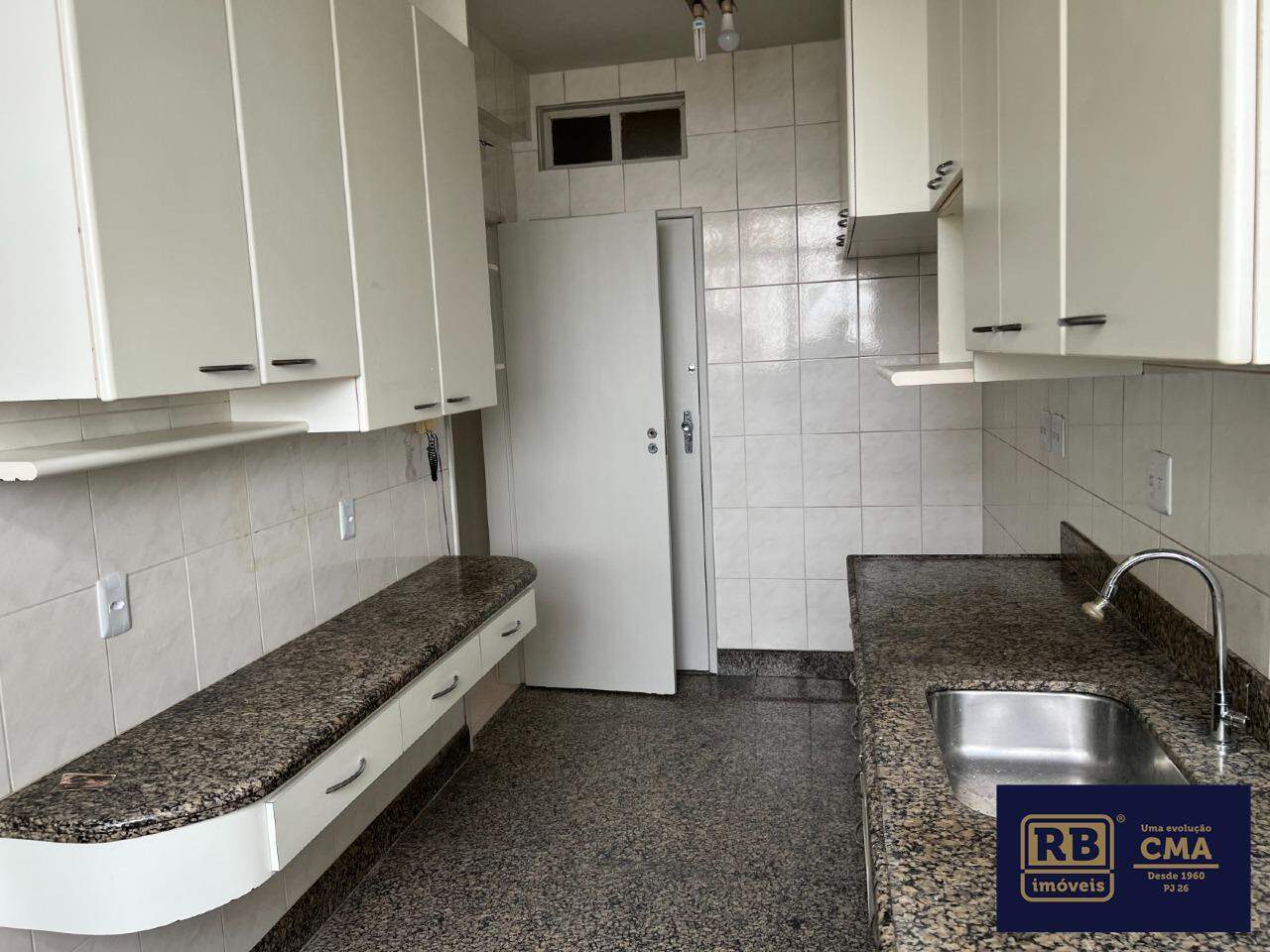 Apartamento à venda com 2 quartos, 80m² - Foto 4