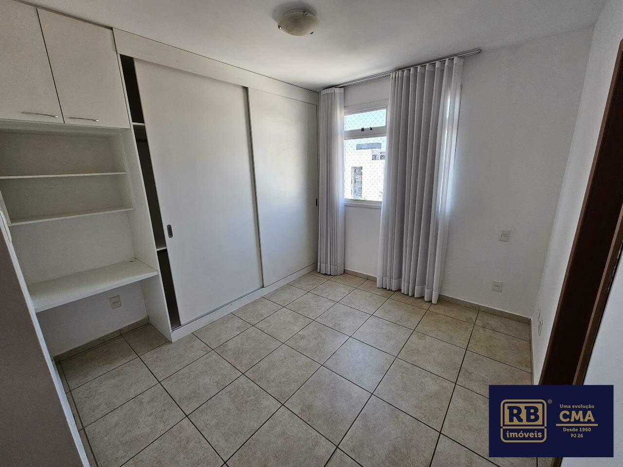 Apartamento à venda com 3 quartos, 90m² - Foto 4