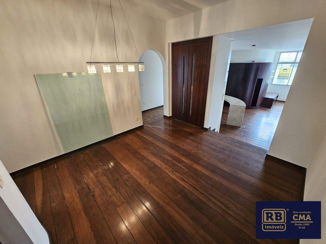 Apartamento à venda com 4 quartos, 195m² - Foto 4