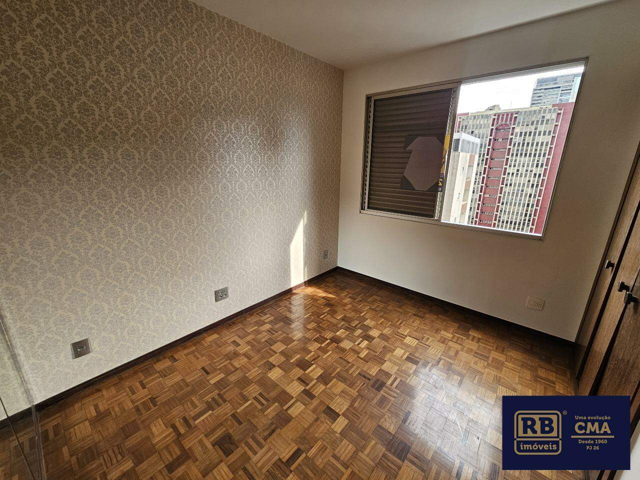 Apartamento à venda com 4 quartos, 195m² - Foto 13