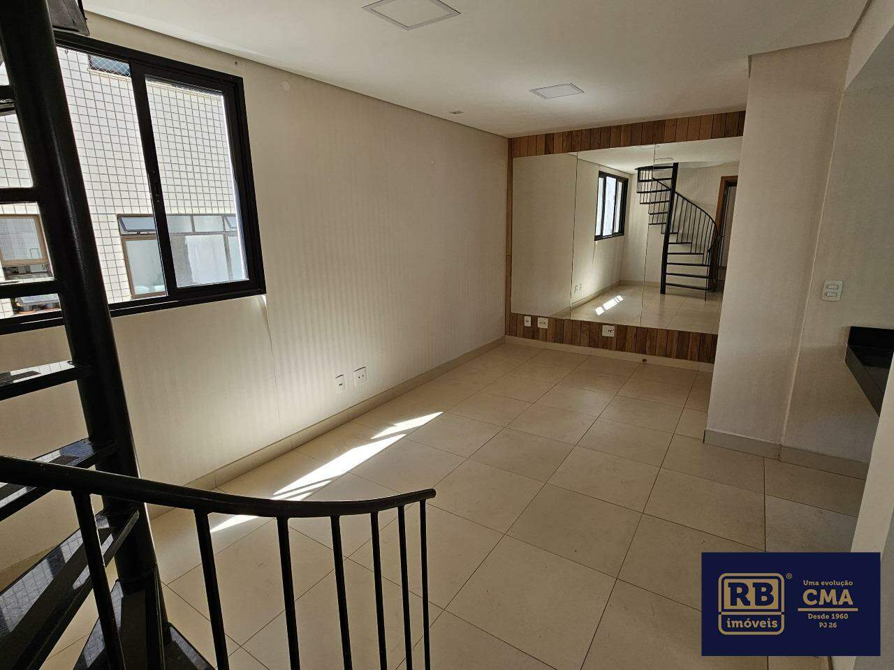 Cobertura à venda com 2 quartos, 120m² - Foto 3