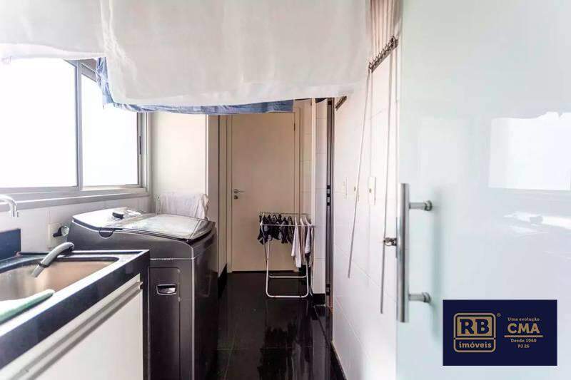 Apartamento à venda com 4 quartos, 200m² - Foto 1
