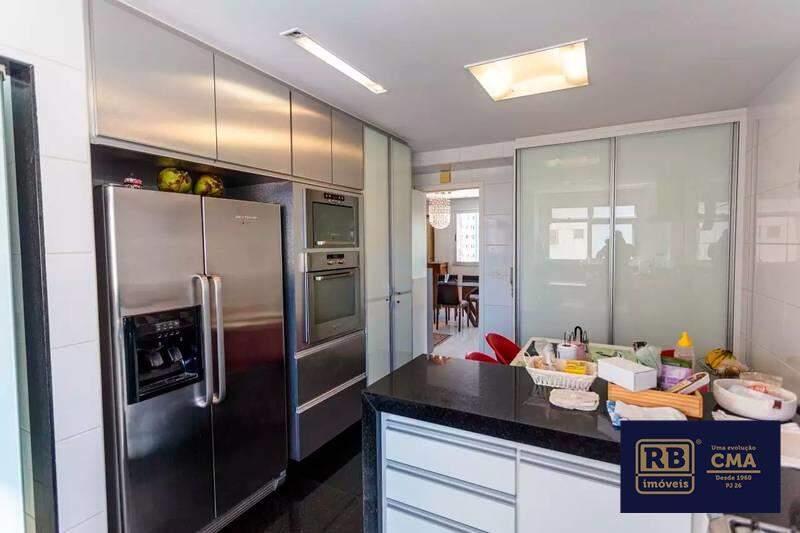 Apartamento à venda com 4 quartos, 200m² - Foto 12