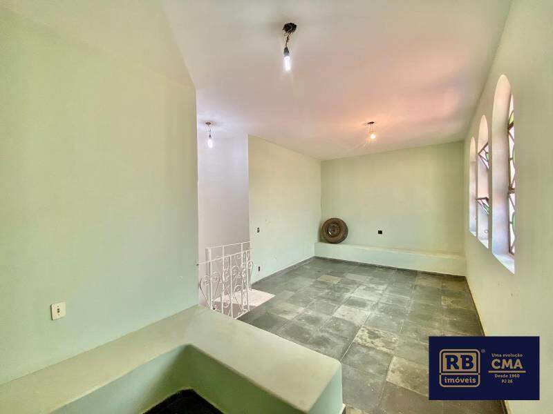 Casa à venda com 4 quartos, 312m² - Foto 11