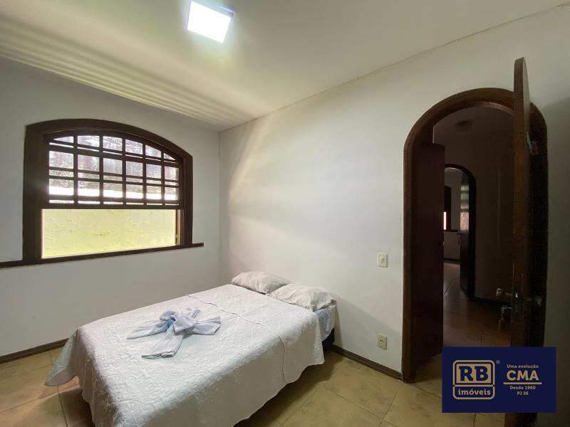 Casa à venda com 4 quartos, 312m² - Foto 16