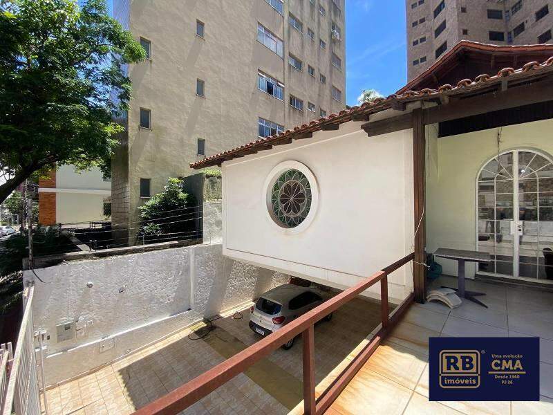 Casa à venda com 4 quartos, 312m² - Foto 3