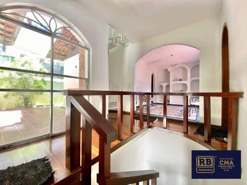 Casa à venda com 4 quartos, 312m² - Foto 4