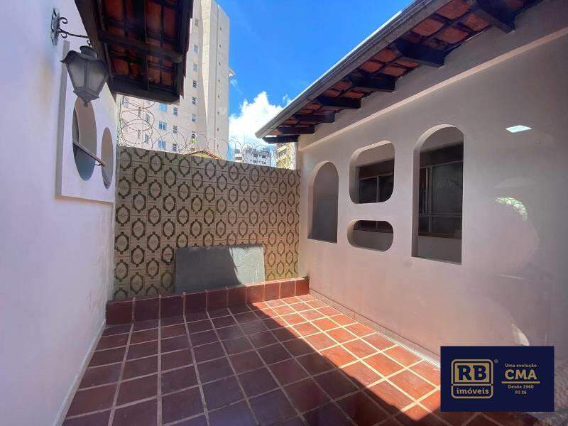 Casa à venda com 4 quartos, 312m² - Foto 8