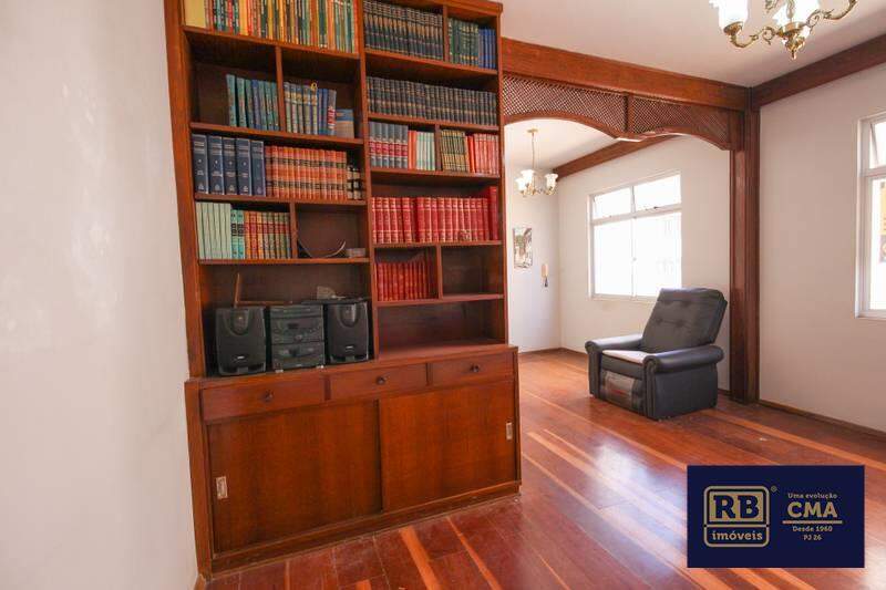 Apartamento à venda com 3 quartos, 110m² - Foto 2
