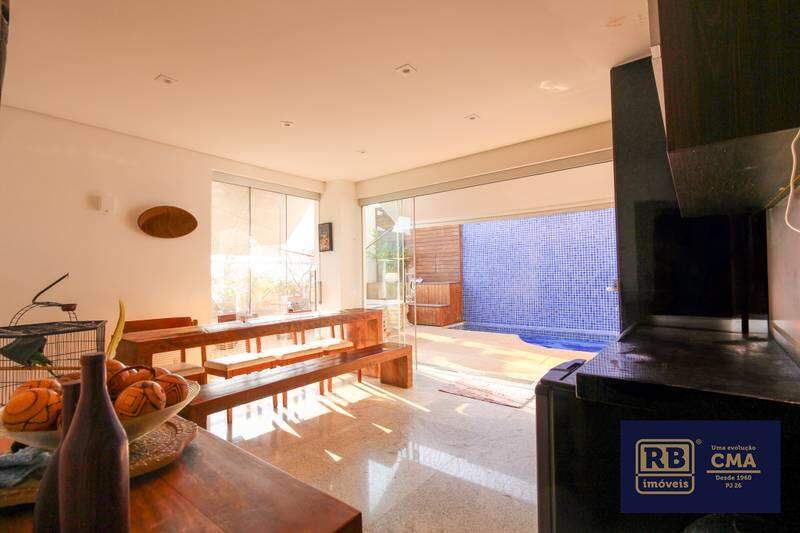 Casa à venda com 4 quartos, 298m² - Foto 15