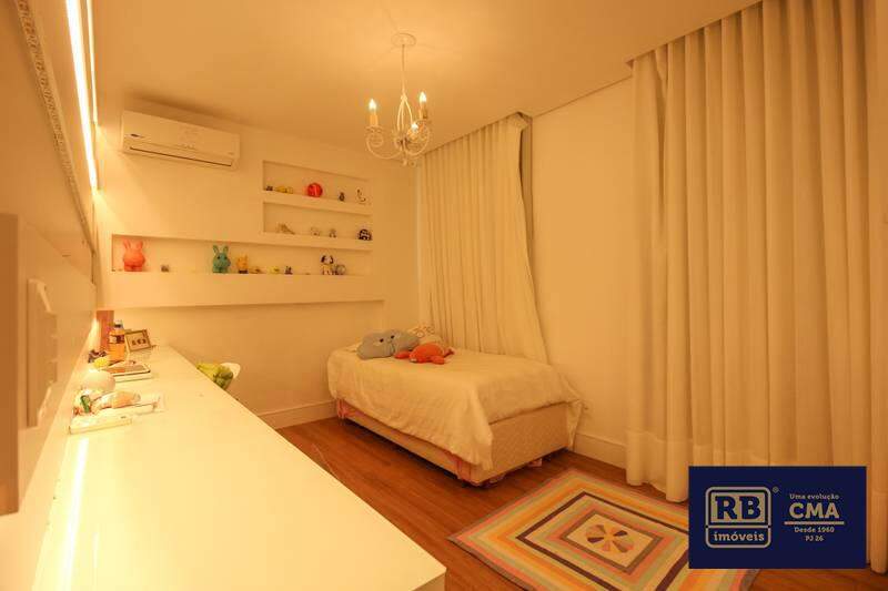 Casa à venda com 4 quartos, 298m² - Foto 18