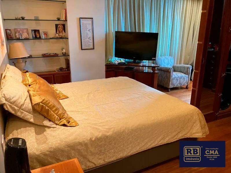Apartamento à venda com 4 quartos, 238m² - Foto 1