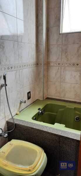 Cobertura à venda com 5 quartos, 200m² - Foto 3