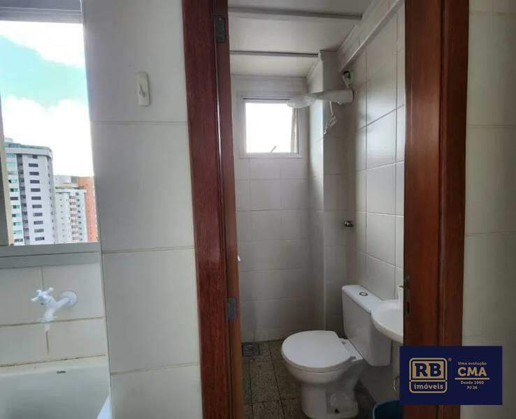 Apartamento à venda com 2 quartos, 72m² - Foto 8