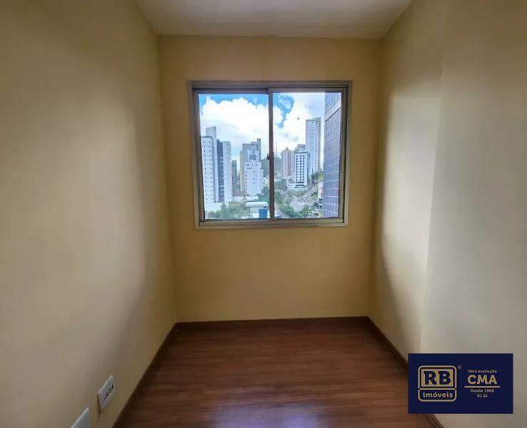 Apartamento à venda com 2 quartos, 72m² - Foto 9
