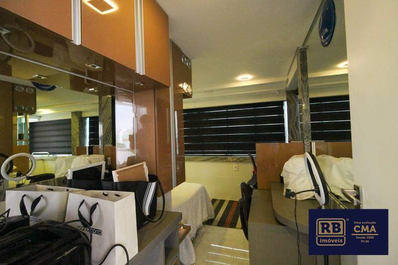 Cobertura à venda com 4 quartos, 254m² - Foto 12