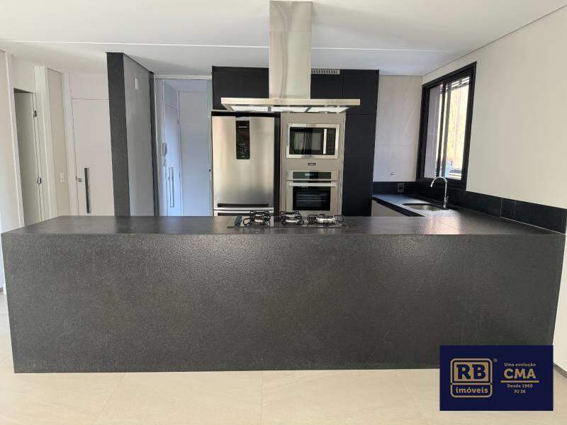 Apartamento à venda com 3 quartos, 138m² - Foto 1