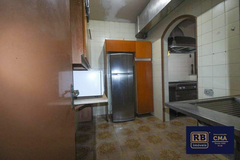 Casa à venda com 5 quartos, 550m² - Foto 16