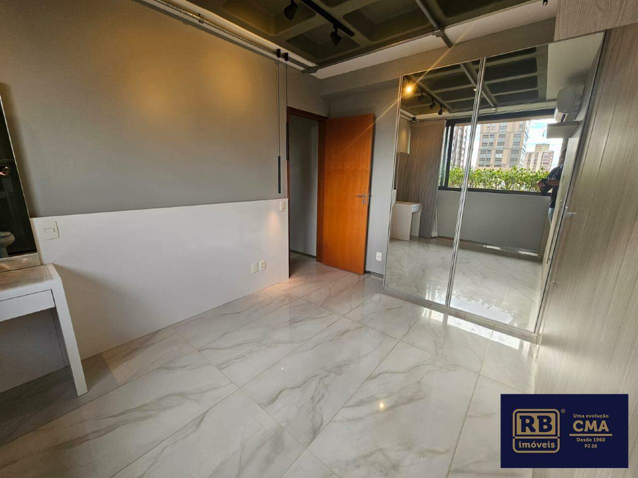 Apartamento para alugar com 2 quartos, 70m² - Foto 17