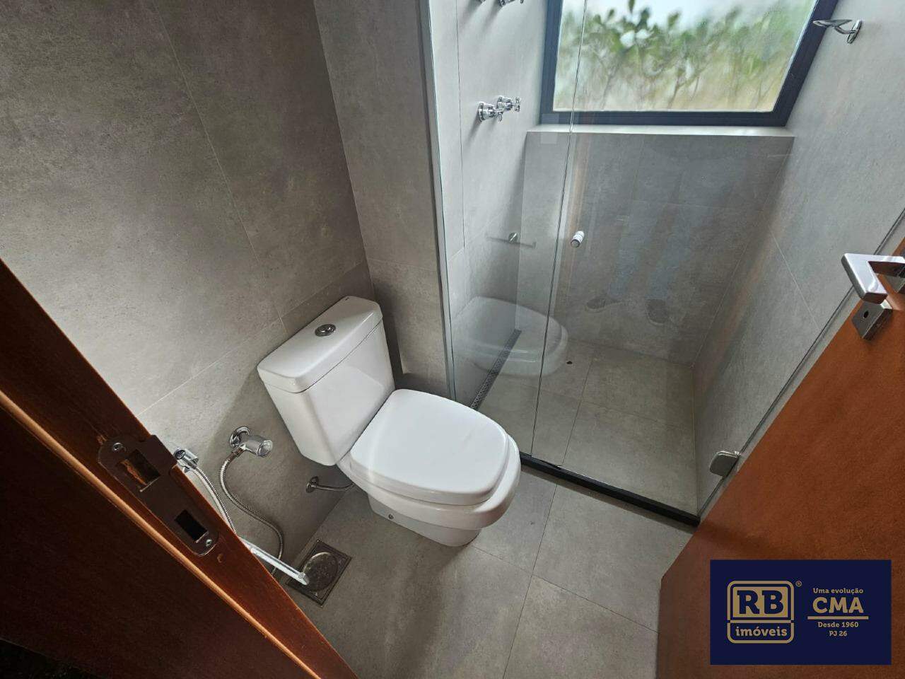Apartamento para alugar com 2 quartos, 70m² - Foto 12