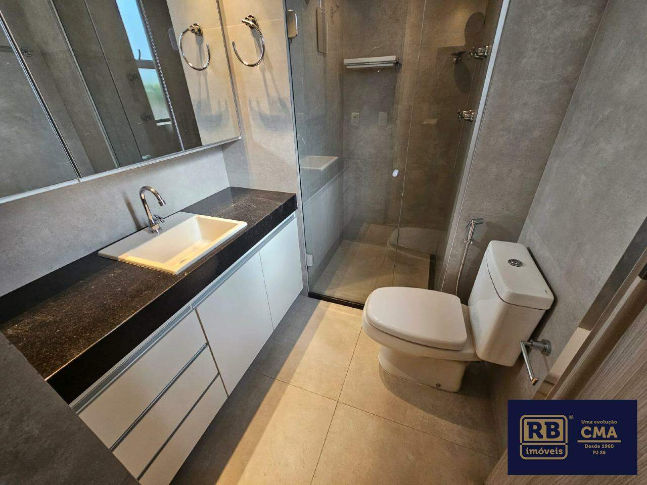 Apartamento para alugar com 2 quartos, 70m² - Foto 18