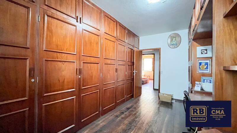 Casa à venda com 4 quartos, 1000m² - Foto 11