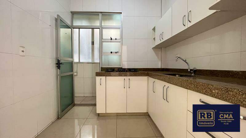 Apartamento à venda com 3 quartos, 120m² - Foto 2