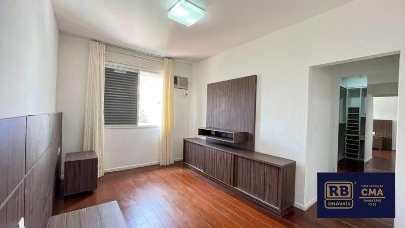 Cobertura à venda com 4 quartos, 240m² - Foto 2