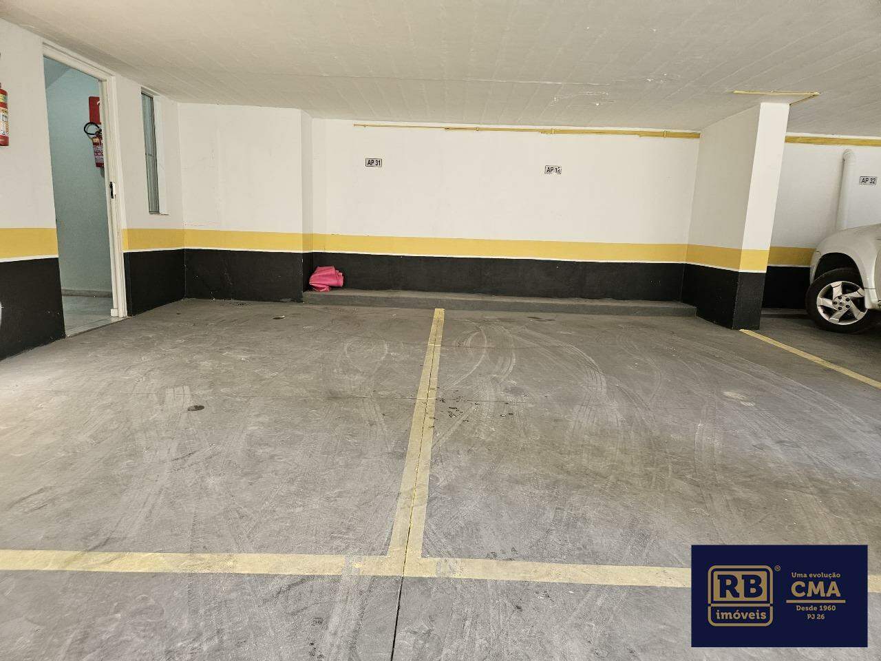 Apartamento à venda com 3 quartos, 110m² - Foto 12