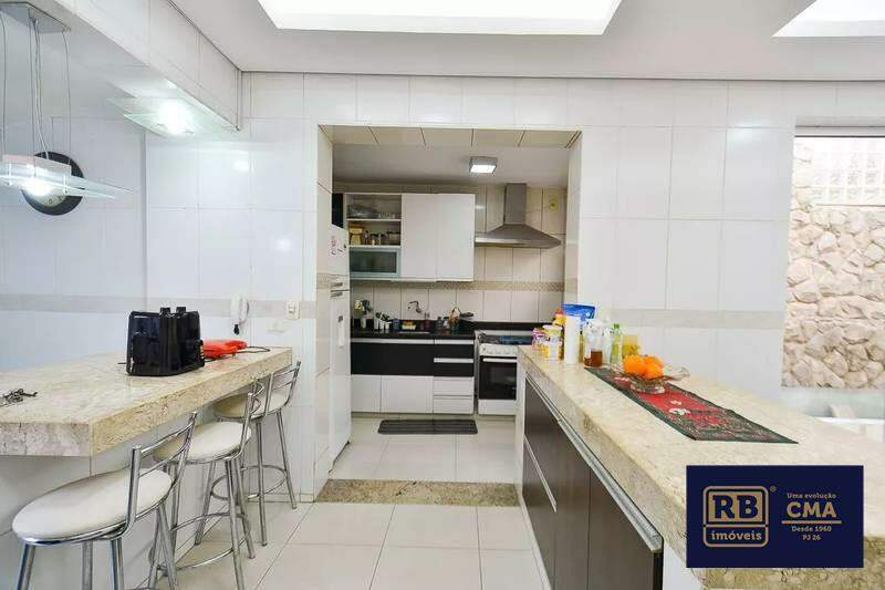 Casa, 6 quartos, 239 m² - Foto 6