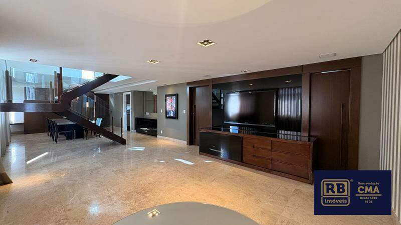 Cobertura, 3 quartos, 251 m² - Foto 1