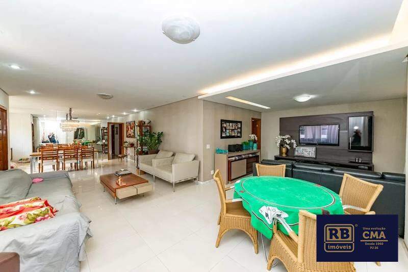 Casa, 4 quartos, 267 m² - Foto 1