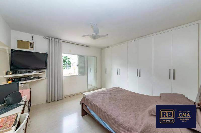 Casa, 4 quartos, 267 m² - Foto 11