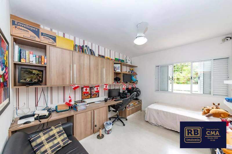 Casa, 4 quartos, 267 m² - Foto 9