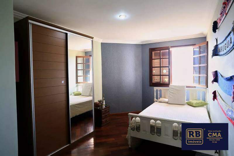 Casa, 4 quartos, 320 m² - Foto 19